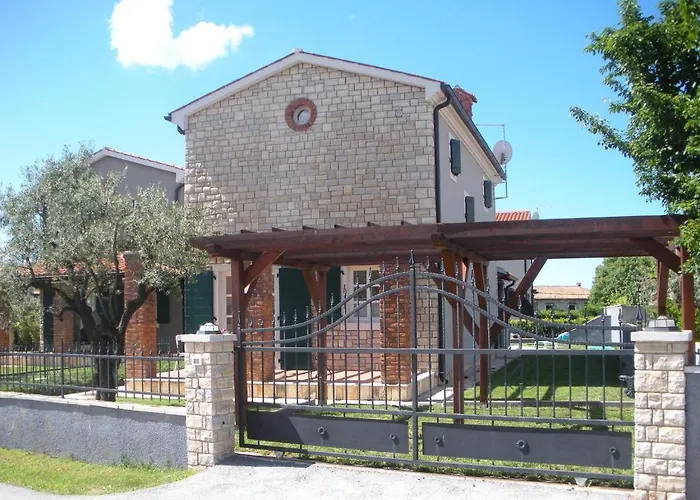 Villa Petra *